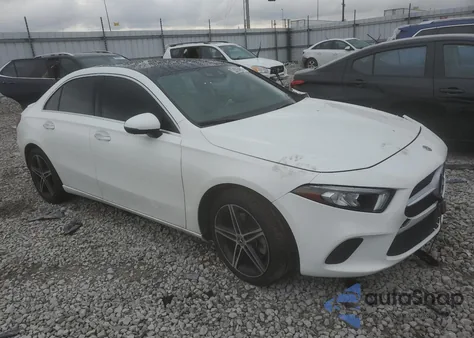 2019 Mercedes-Benz A 220 4Matic z USA, uszkodzony, nr VIN WDD3G4FB7KW018106